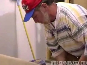 熟男大卫打飞机 sister hong gay porn china