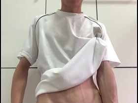 大屌哥炫耀勃起巨根 gay korean porn eng sub