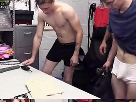 变态黑警Donovan Cox深喉猛操精壮少年Nico Nova - 少年犯系列 gay hot sex porn