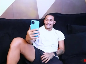 粗大鸡巴捅进小屁眼 japan gay porn site