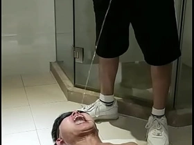 亚洲人尿吐 chinese massage gay porn