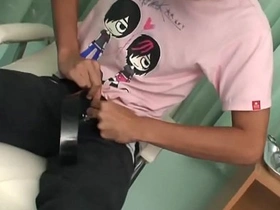 变态医疗癖亚洲双飞3P hot light skin gay porn