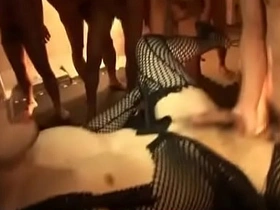 亚洲同志俱乐部多人混战 china public gay porn