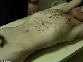 健美亚洲男孩被滴热蜡 china muscle gay porn