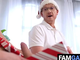 给继父Brody Kayman的肉棒礼物 Kyle Michaels chinese femboy gay porn
