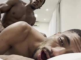 大鸡巴干得我欲仙欲死 gay china porn twitter