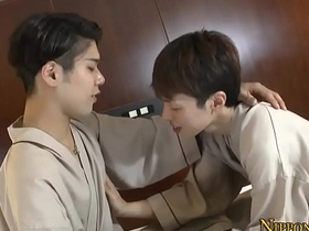 亚裔给同性小受口交 gay sg nsf porn