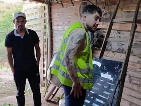 老板和员工 员工完成任务后 老板看他浑身大汗直接硬到爆 porn gay malaysia