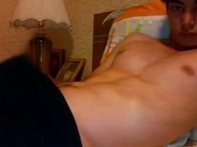 英俊亚裔男子打飞机 indonesian gay porn massage