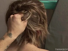 嫩仔Simon和Martin无套交媾 hot gay feet porn