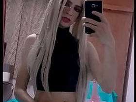 金发骚货用假阳具猛插自己的紧逼 gay china massage porn