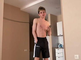 第一部 抓到朋友后狠狠操了他 hot gay guy porn