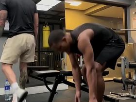 让健身搭档给我嗦了个爽 singapore jc gay porn