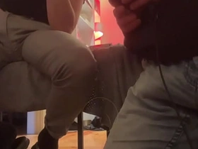俩素人室友为粉丝直播尿湿裤子 gay chinese webcam porn