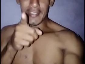 帅哥们都好吗 人家给你们亲亲哦 cute chinese teen gay porn