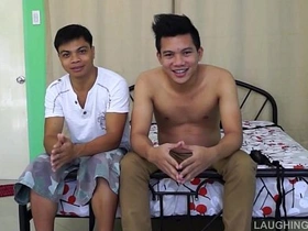 亚洲男孩Rolly被挠痒并射一脸 gay indonesian porn
