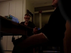 亲爷爷偷看干孙子打飞机 男同乱伦 hot india gay porn