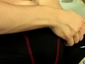 UndieTwinks: Bryce Corbin洗澡时硬到流水还猛撸 indonesia gay boy porn