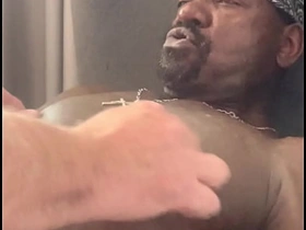 跨种族BDSM玩奶第二集 chinese sleep gay porn