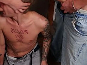 第62期 两根大鸡巴猛操小鲜肉的紧屁眼 red hot gay porn