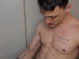 掰开大腿献上骚屁眼 chinese gay porn 2022