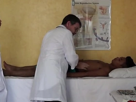 亚裔病患被三明治肛舔同时遭医生轮番中出 korean boy gay porn