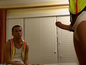 老爹性档案: 菜鸟Felix Andrews的紧穴吞下Richie Sabatini和Andrew Justice的肥屌 chinese gay porn onlyfans