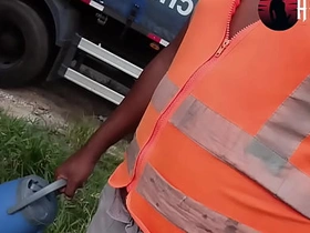 一边等卡车装货一边打飞机 taiwan gay movie porn