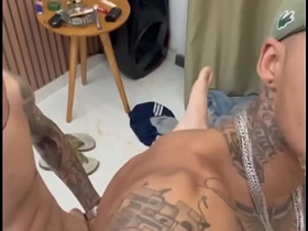 我带同事来双飞我老公和我 gay hot porn korean