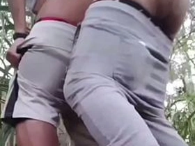 在隐秘公园小径上被爆菊 korean gay idol porn