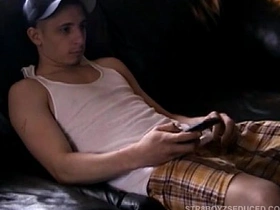 直男科瑞享受深喉服务 gay porn sleep chinese