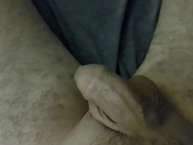 睡不着还不如自摸 korean shower gay porn