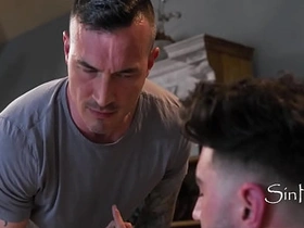 蒙眼男以为是他女友在口交...其实是基佬同事偷拍的全过程 korean gay dildo porn