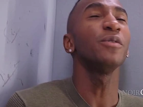 电梯坏了 那就互相骑吧！ singapore gay porn videos