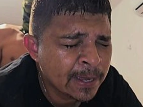 修车工用屁眼还债，被三根大屌轮着操 hot mature gay porn