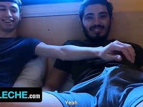 拉丁精液 - Cesar Rose和Franco Sins不只是炮友 还是互内射的兄弟 gay korean bear porn