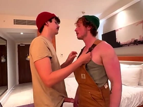肌肉痴汉被言语调教 克里斯蒂安·亨特和乔纳·惠勒 cute japan gay porn