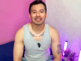 肌肉男搞上健身房搭档！无套狂操 还让他闻内裤 性爱实录 chinese fat gay porn