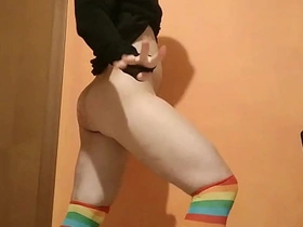 屁眼塞四颗网球？老娘现在做得到了！！！ chinese hardcore gay porn