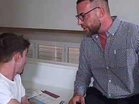 意大利原味性爱技巧荣誉学位 [预告片] japan fat gay porn