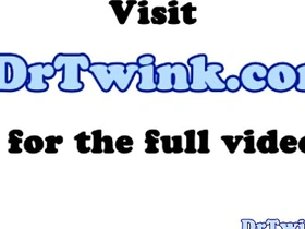 亚洲嫩男病人被无套猛干 korean seduces friend gay porn