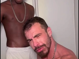 和大鸡巴玩花样 gay porn japan gangbang