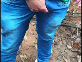 在野地里被陌生人猛操 hot dad porn gay