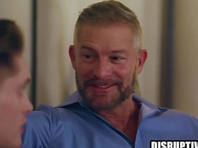 缺乏安全感的同志被年长情人操 hot gay porn actors