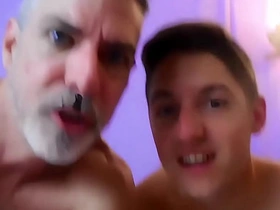 人形犬：Devin Jones与Richard Lennox激烈交媾 渴求下流游戏 hot boy gay porn