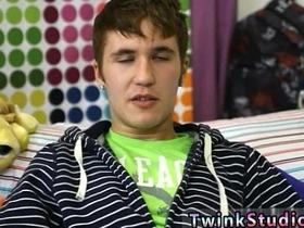 英俊亚洲男同志色情电影 凯恩·兰宁的XXX gay cute chinese porn