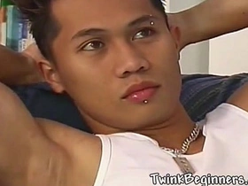 性感亚洲小受爱自慰 korean muscle hunk gay porn