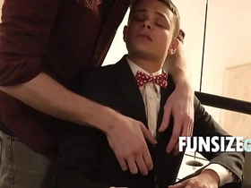 与嫩男友的情人节约会 gay sex japan porn